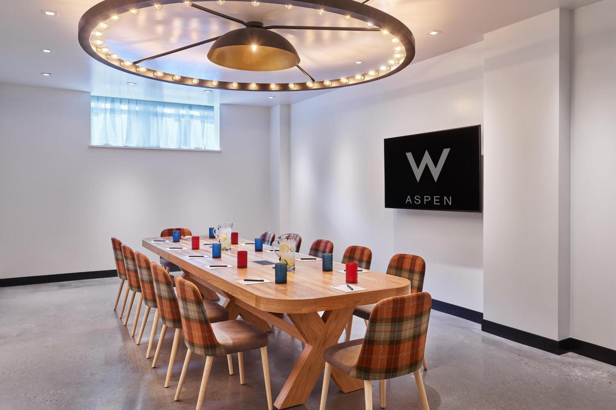 W Aspen Hotell Eksteriør bilde